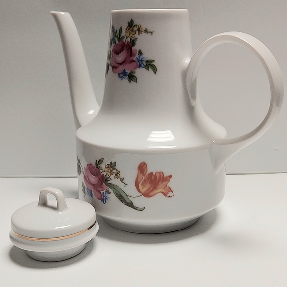 German Democratic Republic  Dematasse 7" Coffee Pot 1777 Henneberg Porzellan Lid - Picture 2 of 16